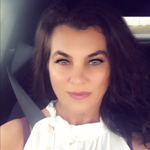 Meet your Posher, Carla